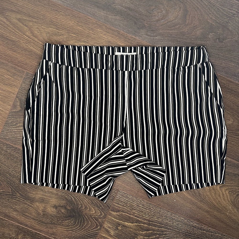 White House Black Market shorts